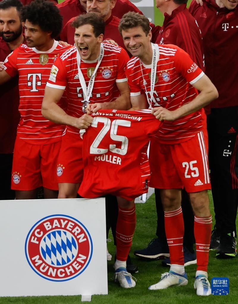 仁川正在赠送礼物，而冰岛正在全力以赴！Creme Yongen在整场比赛中表现出色， Top Esports 在第一场比赛中击败了 Invictus Gaming 。