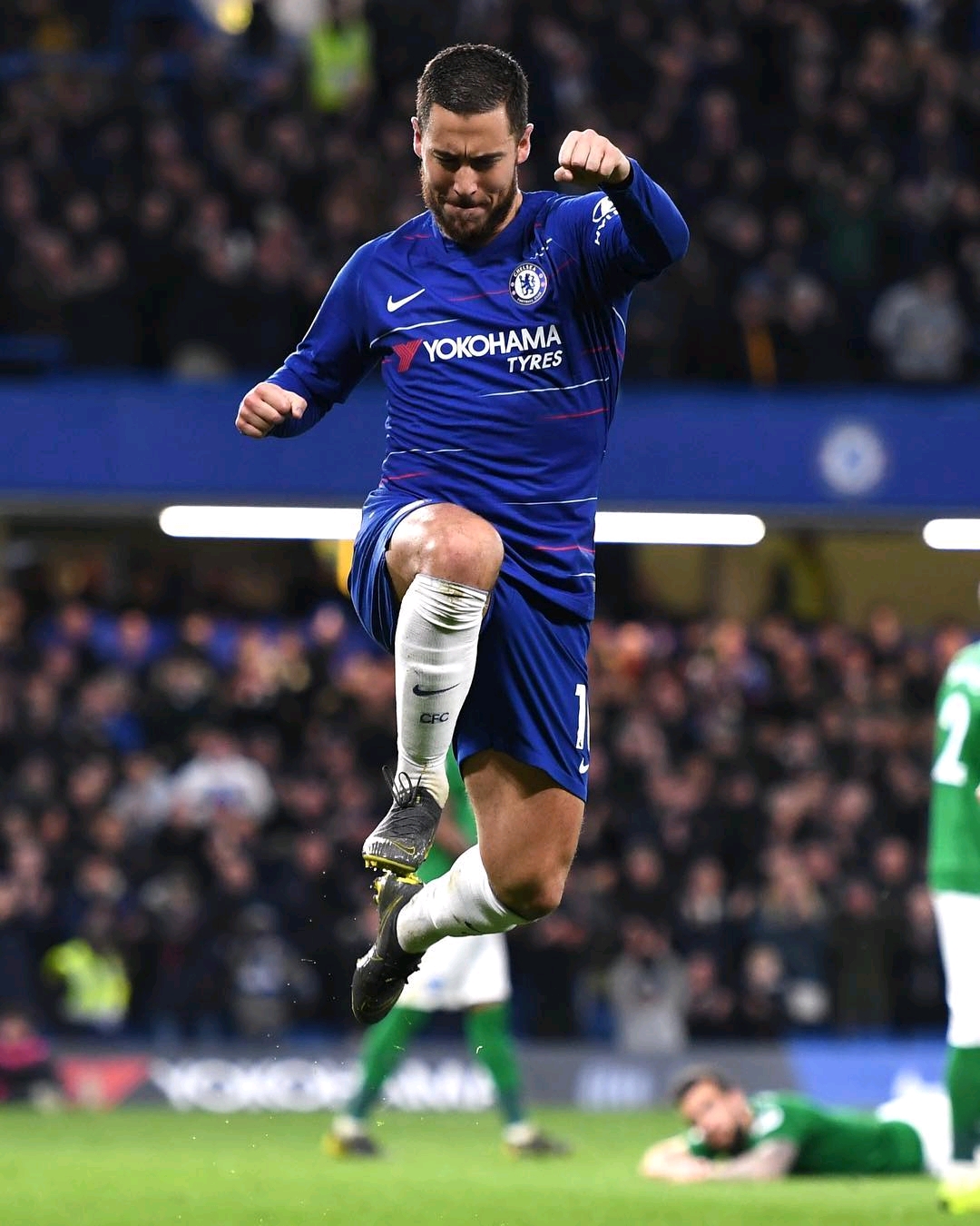 LPL官方：剑气纵横，披荆斩极，恭喜WBG晋级下一轮